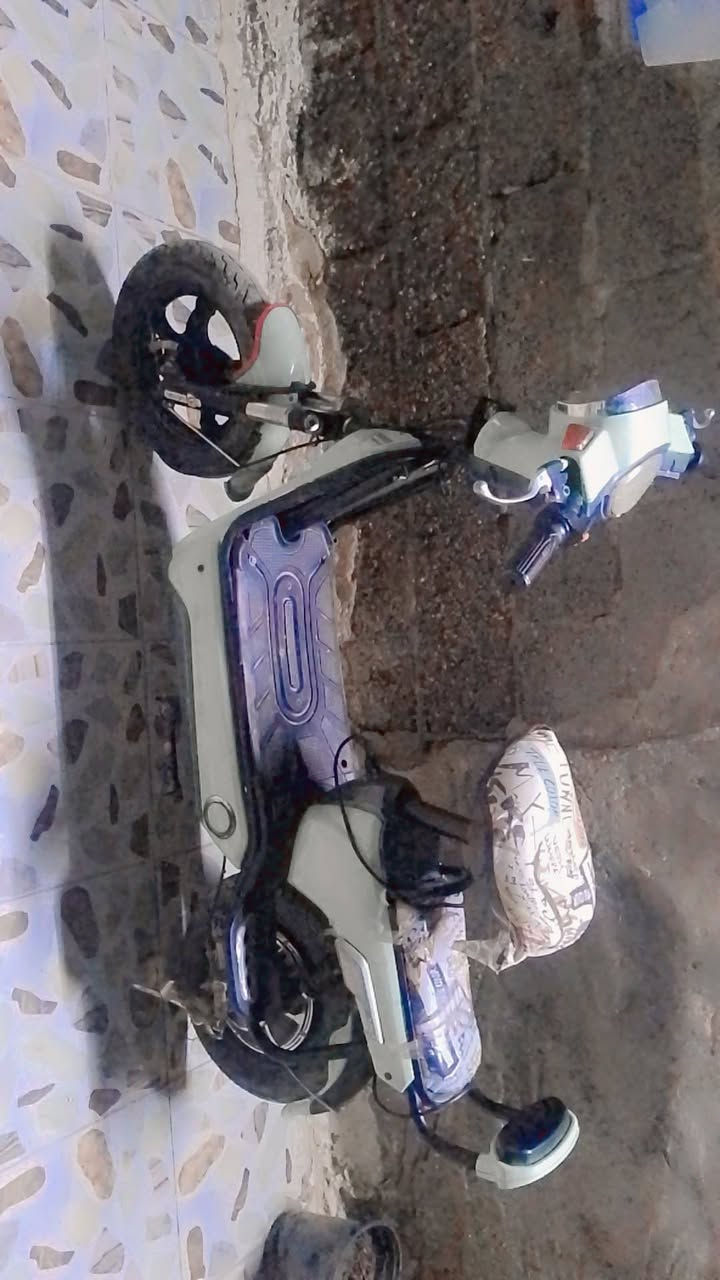 سلام عليكم بيسكل شحن لبيع اي نقص مابي تجي تفحص قبل متشتري سعر 110بي مجال ***********وتساب
