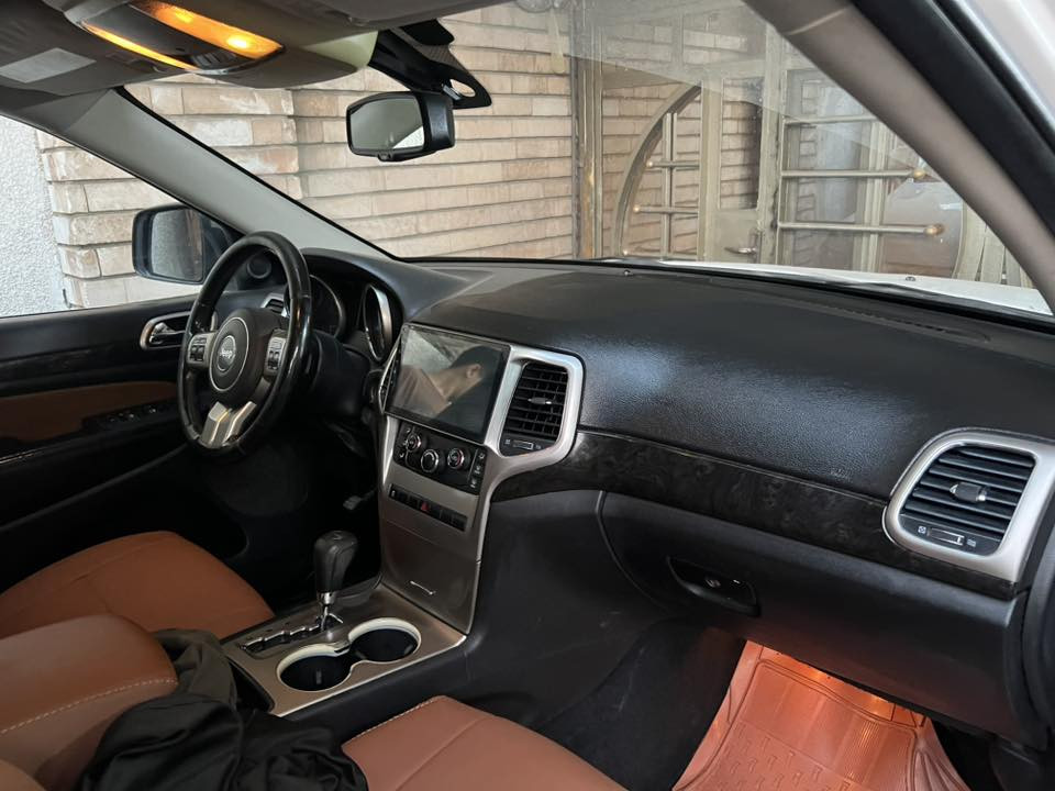 السلام عليكم جيب لاريدو ٢٠١٣ وارد امركي مواصفاتها معروفه تو ويل كشنات كهرباء حادثها موجود بالمنشور فقط الحادث جاملغ وباب بدون ايرباك بدون دواخل محرك مبدل قبل ٣ اشهر  بيها باردات ٣ السياره استخدام بنيه رقم بغداد جديد سنويه جديده بأسمي مكاني البياع السعر ١٤٨ مجال عمله بسيط بيها جداً معارضها غالي   ***********
