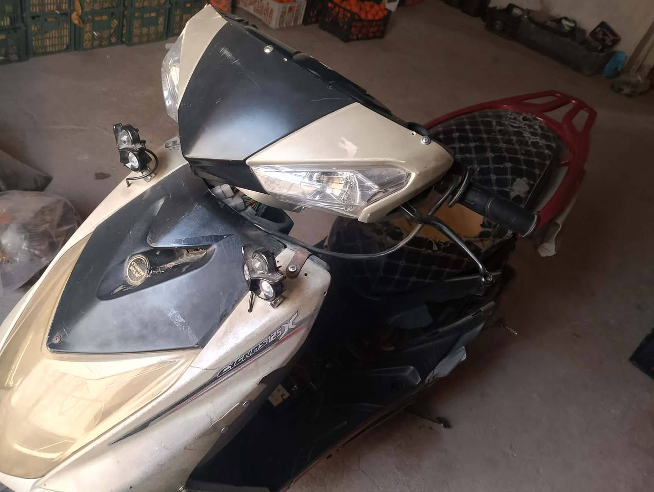 دراجة سكنس البيع دراجه خيرمن لله مكينه مكفوله كهربائه كله شغله مكاني واسط لاستفسار لاتصال على الرقم ***********
