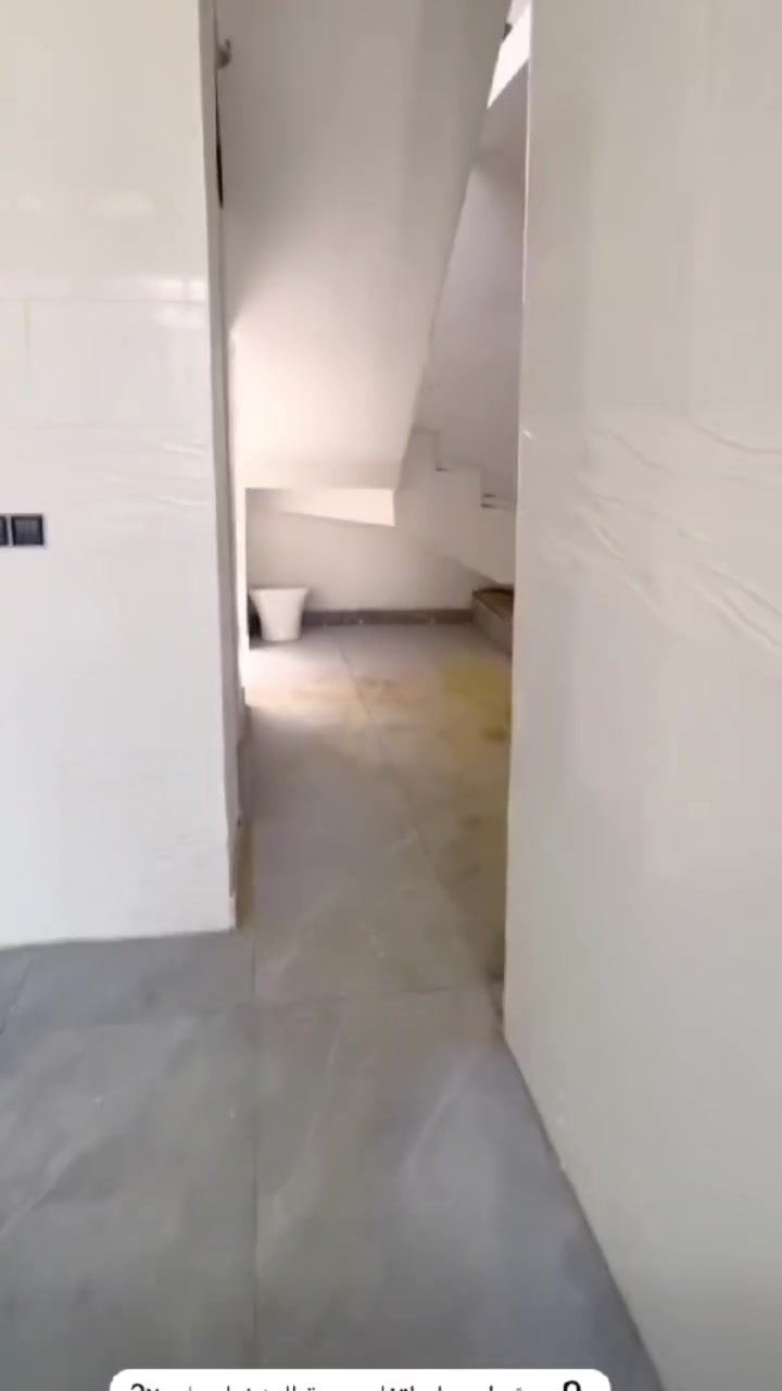 على بركه الله بيت للبيع طابقين بناء حديث كونكريت كامل 
قرب المحيط بناء درجه اولى
المساحه 100متر
***********
