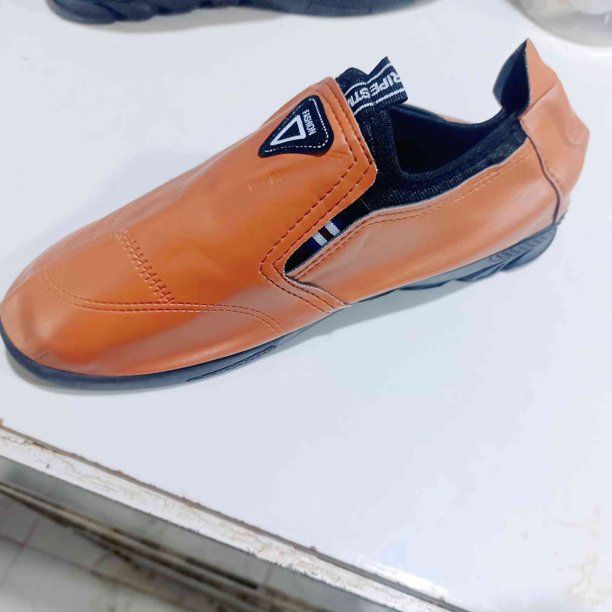 حذاء طبي متوفر متوفر من 40 لة 45 السعر 3 واكو جمله
***********
