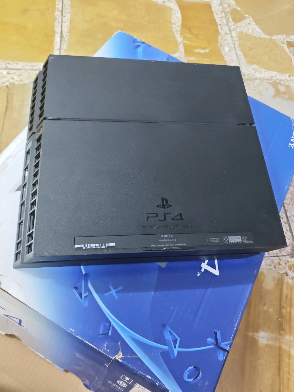 بلي 4 فات 500g مساحة التخزين أونلاين غير مهكر نظيف مع كامل الملحقات يدة او جويستك عدد واحد كابل الطاقه + كابل شحن اليدة الجهاز لوك ستيكر (غير مفتوح ) مع العلبة الاصليه للجهاز السعر (230,000) وبي مجال
مكاني بغداد الحرية رقم الهاتف ***********