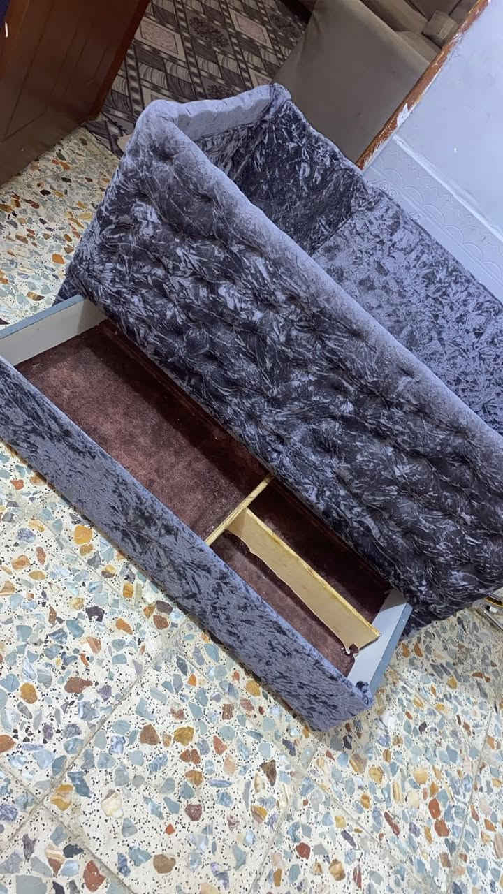 سرير خشب عراقي +دوشك ب60الف وبيه مجال ***********
