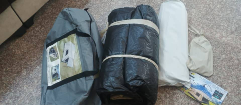 خيمة بهذا الشكل موضحة شكلها وقياساتها سعرها 100 بدون توصيل ***********
