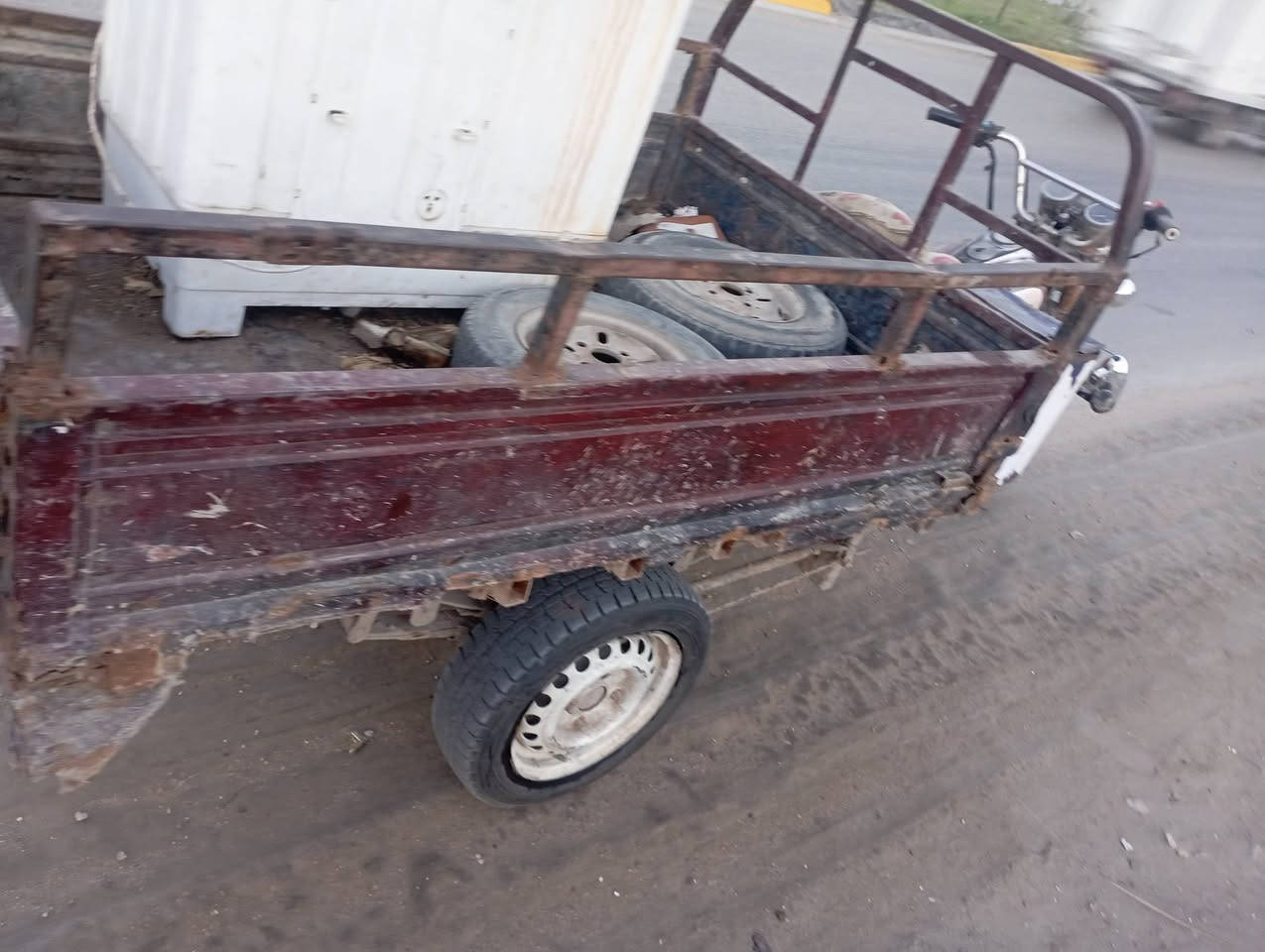 السلام عليكم ستوته للبيع موديل 17 كلك ستوته مقفوله مكينه جديده 200 بيها سعر 750 وبيهال كربلاء طريج***********
