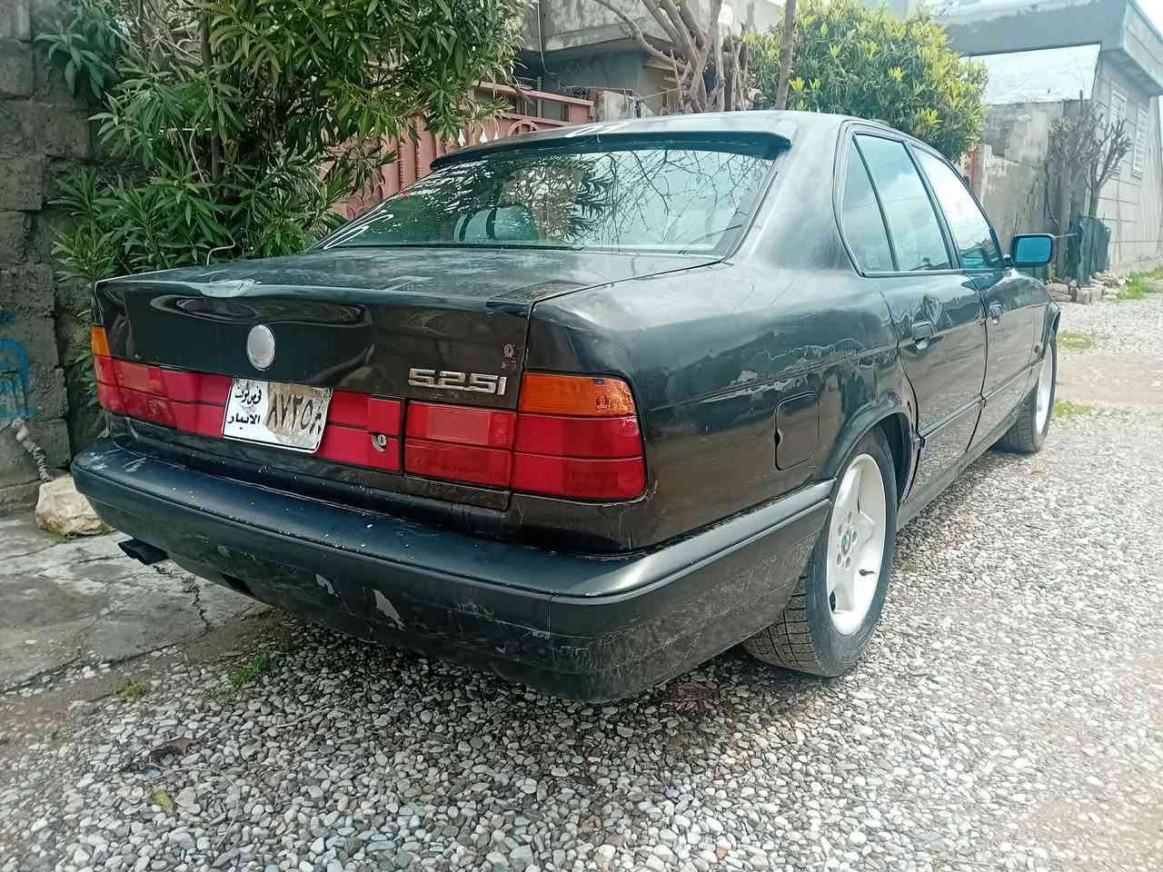 BMW1994
٥٢٥ تۆماتیک 
4جام کارەبا
تەبرید ساردو گەرم 
٤ تایەو ویلی لۆک
شلەمەنی کامل گۆڕاوە
بێ دەعمو لێدراو
بێ تەقەو ڕەقە
 سەیارەکە لە هەڵەبجەی شەهیدە
سعری ٣٤ معامەلەیەکی کەم
*********** ڤایبەرو وەتسئەپی لەسەرە
