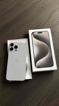 من رخصة الادمن iphone 15Pro Max  نضافه 100/100 نفس ما موضحلكم بالصوره ...