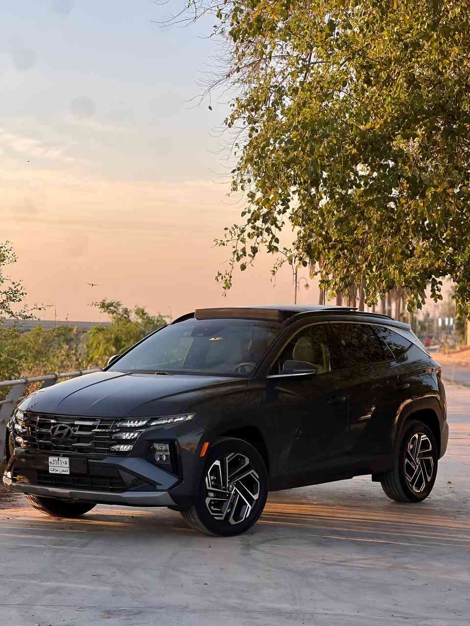 Hyundai Tucson 2025 Limited
المواصفات : 
داخل ابيض ملكي 
4 كامرات 360 
حساسات 360
كشنات اماميه تدفئه تبريد الخلفيه تدفئه 
خزن ميموري 
كشنات كهرباء 
بنوراما 
رادار امامي خلفي 
قيادة ذاتيه 
تنبيه الخروج عن المسار 
اوتو بارك 
اوتو بريك 
جنطه كهرباء 
مواصفات اللمتد المعروفه 
المحرك : 
2.5L 
الحادث : صبغ بنيد وباب الخلفيه جهة اليمين وباب الصدر بارد 
للاستفسار : ‭0771 712 9070‬
