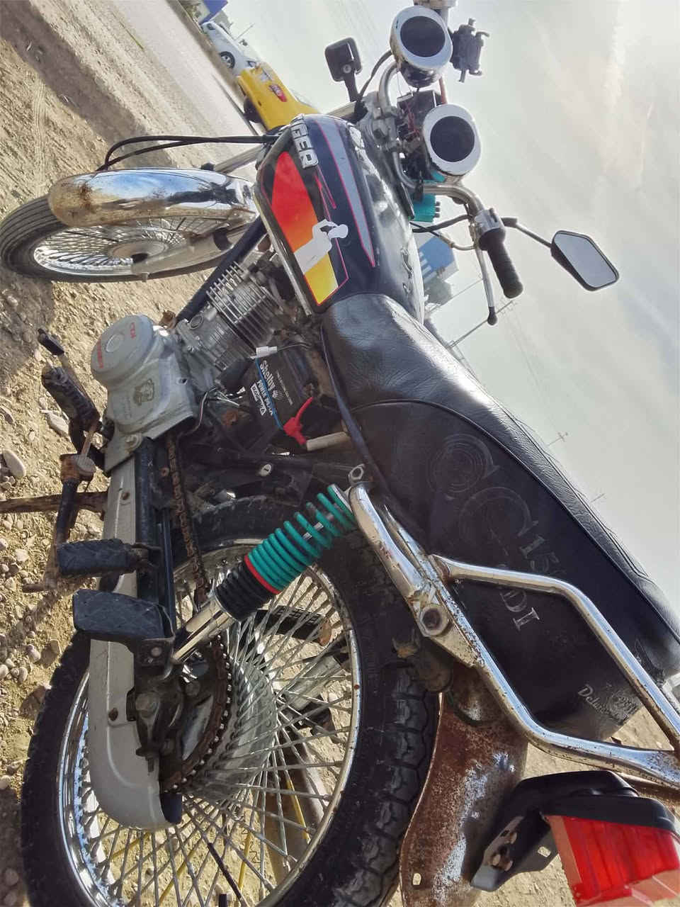 السلام عليكم دراجه تايكر مديل 21 بدون اوراق مكينه خير من الله كهربائية شغاله السعر المطلوب 300 وبيهه مجال مكان ديالى بعقوبه ***********
