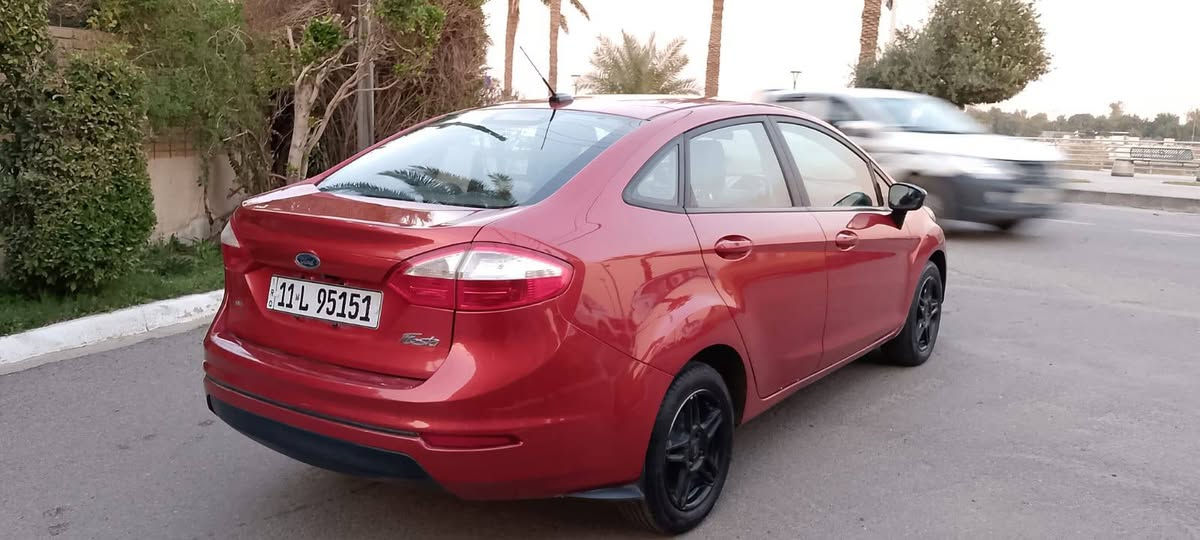 فورد فيستا 2018 للبيع بدووون ارباك ضرر جداً بسيط شرط دبة مي بلادية صور حادث بلمنشور👇
رقم بغداد الجديد بسمي هزة و  سنوية لل ٣١ 
        مواصفات ال se 
-كامرة دوارة
-تحكم ستيرن جهتين 
-نشرة داخلة متغيرة
-ويل كب
-بروجكتر
-مري وجام كهرباء
- بلوتوث 
سيارة ماشية ٦٠ الف وجاهزة مال جناي 
سيارة خير من الله سريعة وقوية جدا وغراضهة جدااا رخيصة للي ميعرفون بيهة . يعني تسوة ابو الكوري + عالية عن الشارع 
مكاني بغداد سعر ٨٩ وبي مجال للاستفسار ***********
