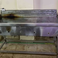 مكينه همبركر كبيره عرضها متر ونص  سعرها ٢٥٠ الف  بغداد سبع ابكار  ٠٧٧٦...