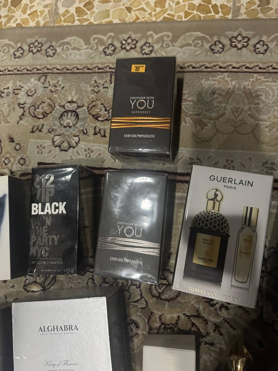 للبيع عطور اصليه 
للسعر بلتعليق او علخاص


**إذا كنت صاحب هذا الإعلان وتريد حذفه لأي سبب، رجاءا أرسل رسالة إلى الدعم الفني**