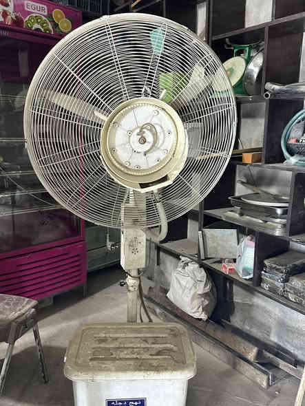 السلام عليكم غراض مطعم للبيع بغداد الكفاح كلشي وسعره ***********
