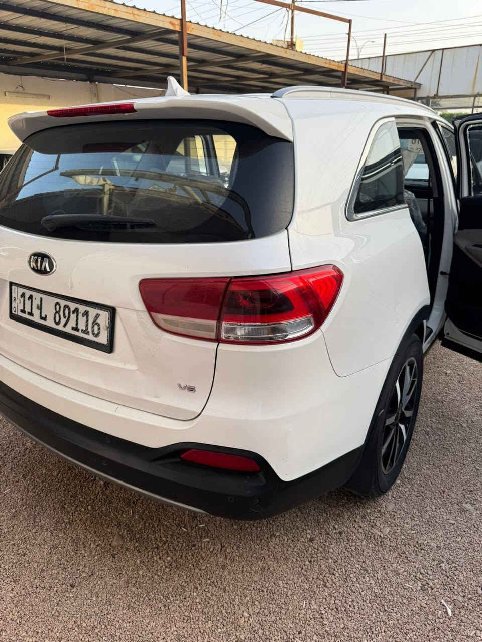 السلام عليكم للبيع سورنتو موديل 15شكل 16 ماشيه 136
المواصفات كرسي كهرباء 
بصمه اشاير بالمري نظام ايكو  وسبورت تحكمات جهتين محرك 6سلندر بردات خلفيه 7راكب تبريد 3قطع سياره بيها كازكيت ودعاميه الاماميه مصبوغه فقط سعر 194 للاستفسار الاتصال ***********
