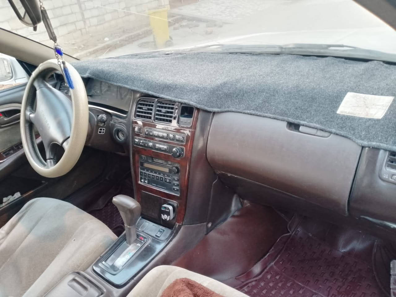 شيزر نفخ رقم نجف باسمي مكفوله من الكص نقل الجثه كل الاصوليات محرك 2500. ممتاز كير ممتاز تخم تاير حداديه جيده تبريد منضومه كامله الكمبريسر طلع صوت وضعف تدفئه كهربائيات ممتازه  سنتر لوك جام كله شغال السعر 55$.
الاتصال ***********
النجف. الحريه
