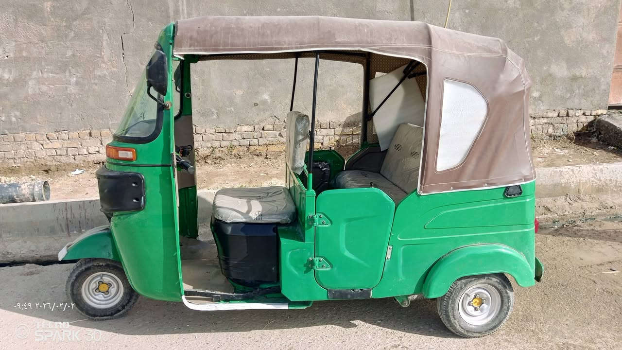 سلام عليكم تكتك البيع  ٢١ وطالعه بل ٢٢ تكتك نضيفه  مامفتوحه محرك  ولا صبغ ولا معجون تكتك نضيفه سعر 7 و700 وبيه مجال قليل رقم الهاتف ***********مكان رفاعي
