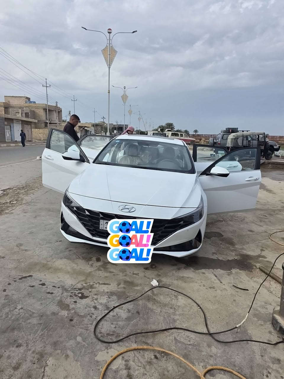 سلام عليكم النترا خليجي مكينه 2000دوش كير ايتي المرغوب فول مواصفات واحد عله واحد تشغيل عن بعد ترحيب تبريد قطعتين مانع نزلاق  هواي بيها مواصفات بعد سعر 160. ***********
