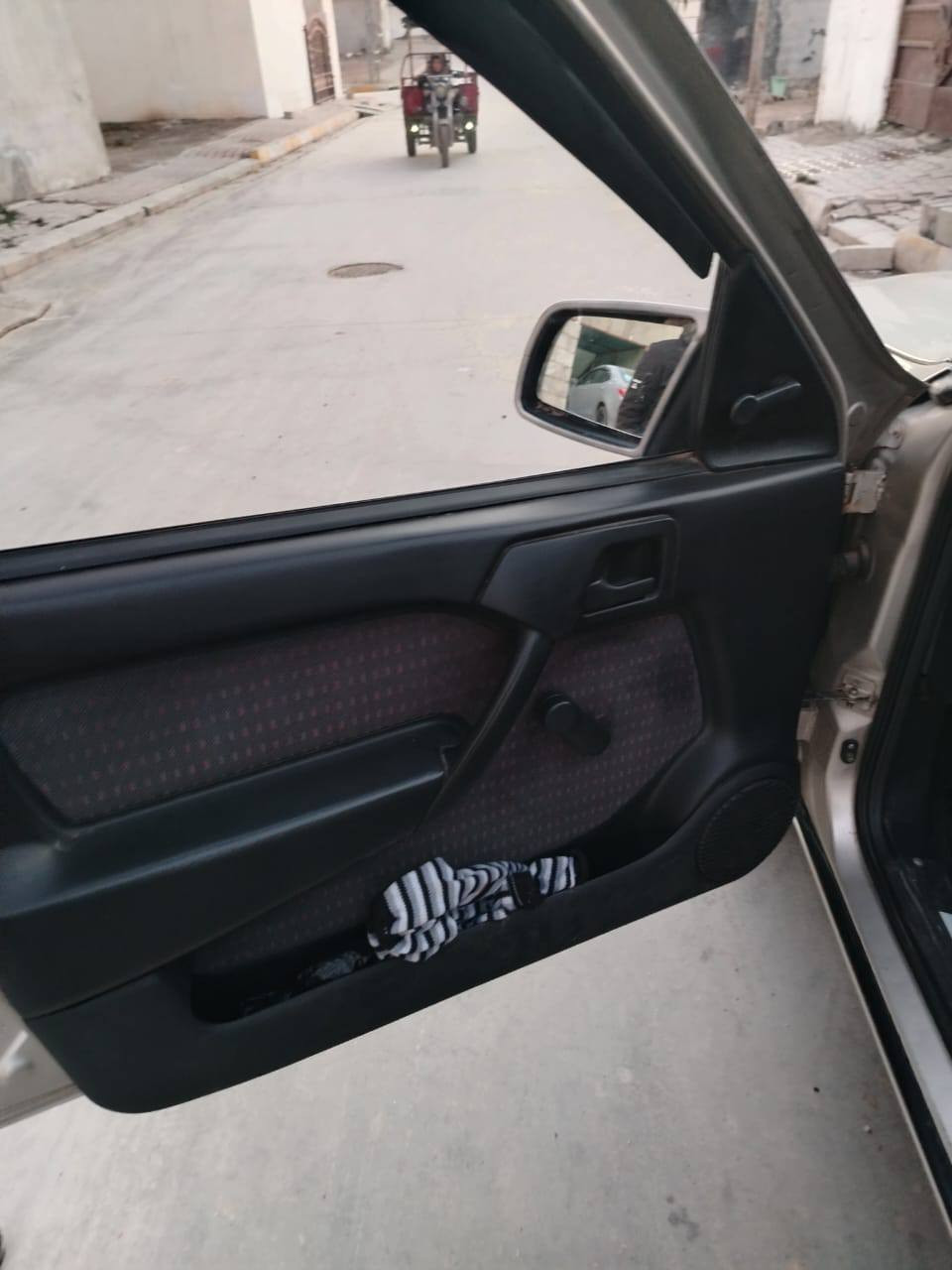 سلام عليكم اوبل فكتره موديل 92
مكينه 18 بسمي رقم وسنويه جديد دفتر بانزين بي
تخم تاير جديد كير ومحرك شرط السياره كله علابلاد جاكوج مابي فقط صبغ عام جماليه سياره نضيفه وحلوه مال بيت 
اخوان اني مكلف بل نشر هاذا رقم صاحب السياره 0783 293 9334 وبل عافيه عل ياخذها مكان السياره كركوك حزيران
