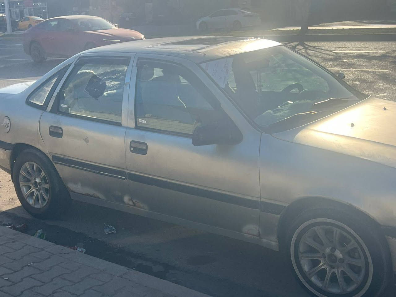 سلام عليكم فكتره حجم 20 رقم انبار محرك حاويه بيها بس الكير الخامس يفلت لا ضربه ولا معجون بس الهالات فقط تحويل وكاله السعر 30 وبيها مجال السياره اب كركوك ***********. بي واتساب
