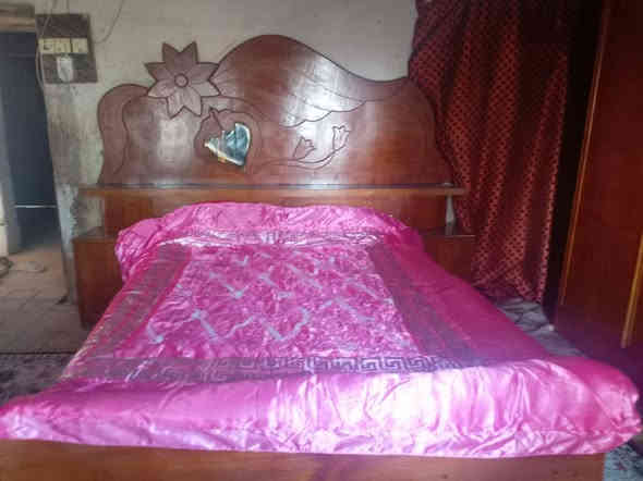 سلام عليكم شلونكم حبايب هاي غرفت نوم نضيفه للبيع بسعر مناسب بيه شوي اضرار السعر 750وبيه مجال بسيط
العنوان بابل مسيب قرب محطة البانزين للميقات  متواجد فيس وتساب هاذه الرقم ‏‪0770 938 9909‬‏
