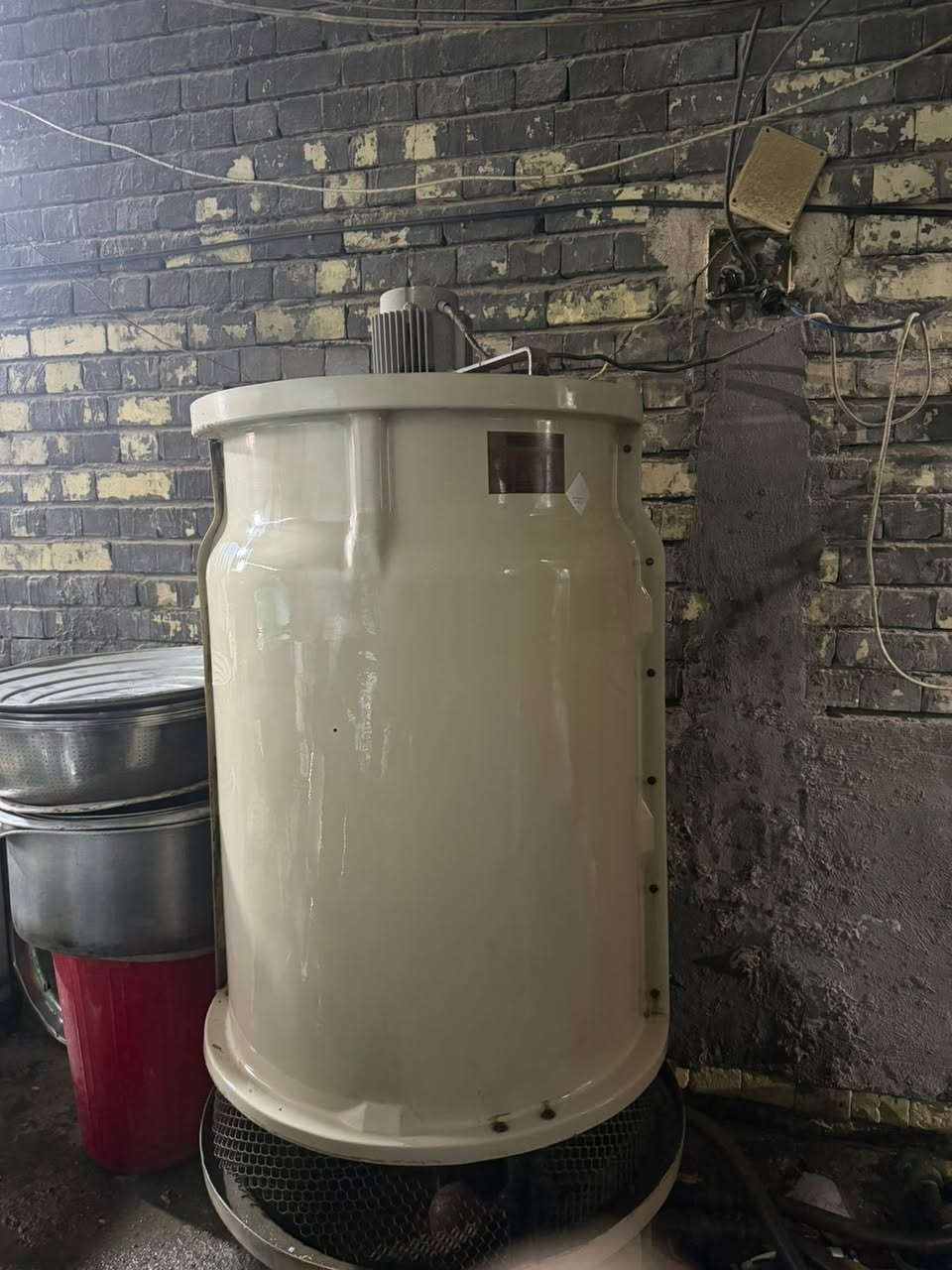 سلام عليكم دي اس سالم صبري 10 كيلو نضيفه وشغاله  تجميد خير من الله وياها شلال فايبر كلاس مكاني بغداد الدوره 
***********
