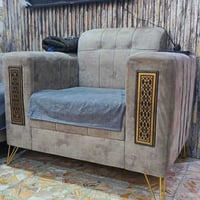 قنفة • رصاصي • نظيف
