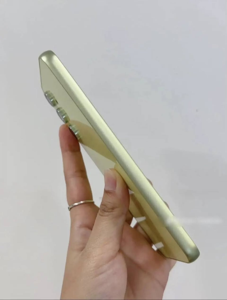 Samsong galaxy a54 12,256
5G علبة + هاتف نظيف 
السعر 375 الف وبي مجال بسيط مكاني بغداد الامين الثانيه 
***********
