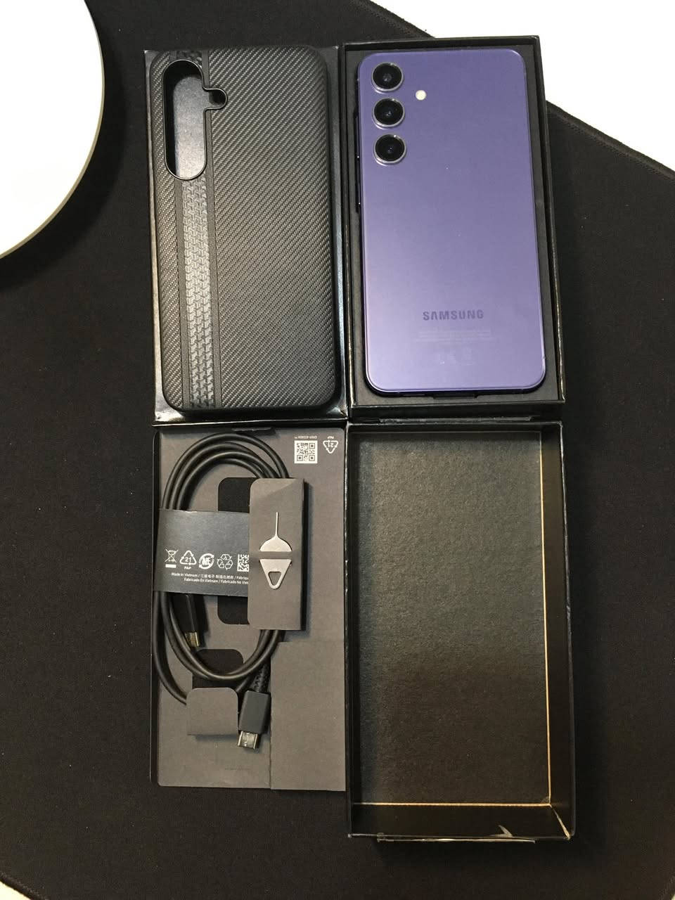 تلفون s24 Samsung galaxy ذاكره ١٢٨ الجهاز كلش نظيف كامل ملحقاته ويا للبيع
ساعه samsung galaxy fit3 مع كامل ملحقاتها للبيع

سماعه samsung galaxy buds core للبيع 

اخوان الاجهزة جدا نظيفه خلي السعر وما نختلف إن شاء الله عنواني بغداد الغزالية ***********
