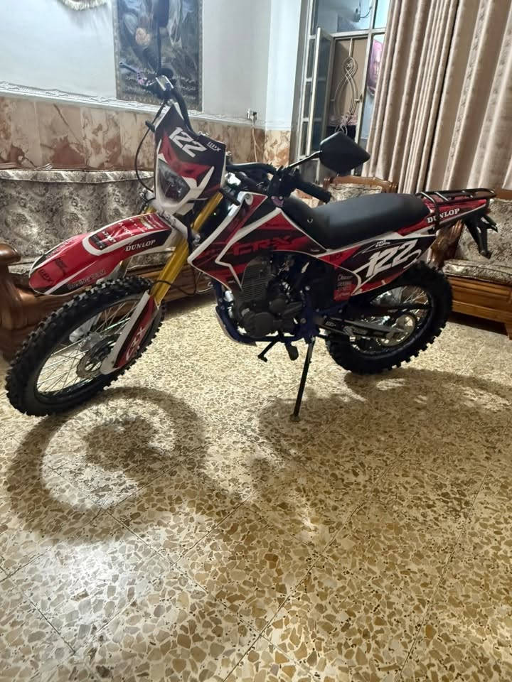 قفاز crx 300سيسي للبيع جديده وبضع الوكاله سعره 1400 مال بيع مستعجل عليه ***********

