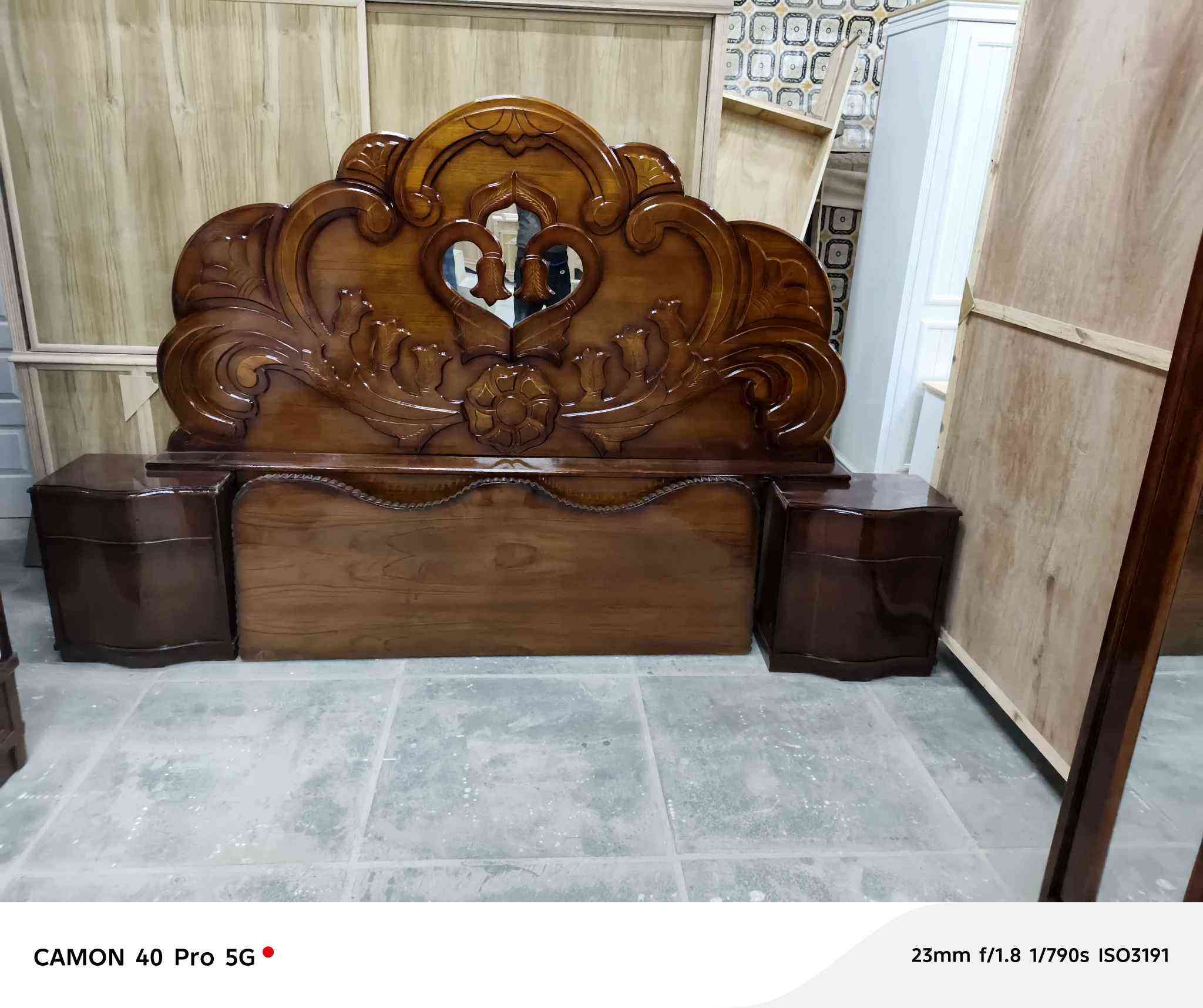 غرفه نوم شغل عراقي تكمه مستعمله سعره ٧٠٠الف حجز *********** تصال بغداد, العراق
