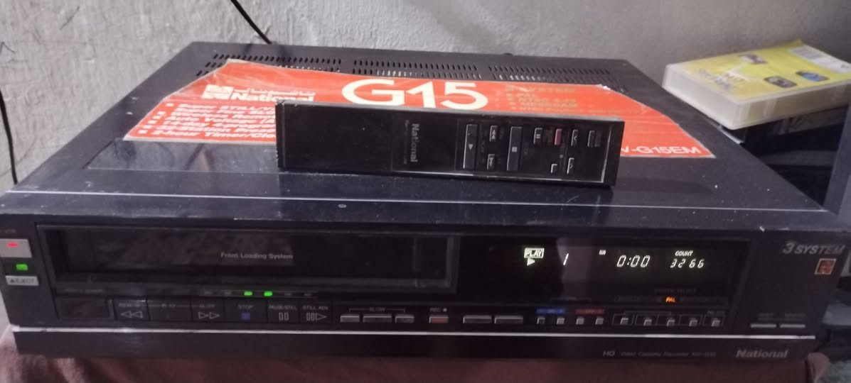 سلام عليكم فيديو نشنل G15 نظيف جدا مع ريمونت السعر ١١٠ الف يوجد توصيل ***********
