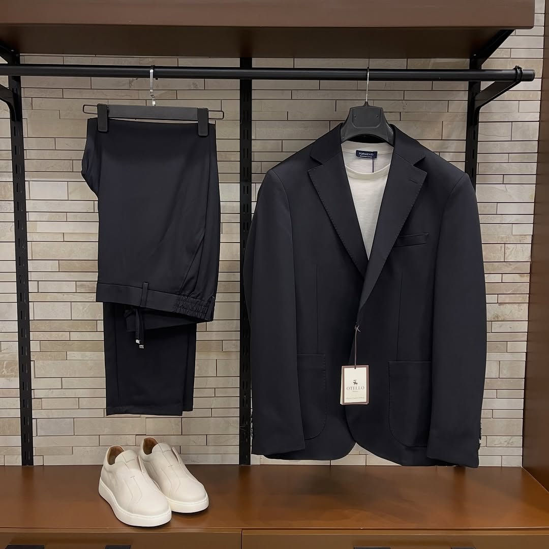 ⁨	⁨	⁨	⁨	⁨ New summer season 
Italian suits 🇮🇹 
الموسم الصيفي الجديد

بدلة سبورت صيفية سباندكس 
متوفر ب ٣ الوان اساسية

السعر : 375,000 دينار عراقي 

العنوان : الجادرية / شارع فندق بابل 
مقابل مطعم أسرار آدم واسواق وفر 

واتس اب : ***********⁩⁩⁩⁩⁩
