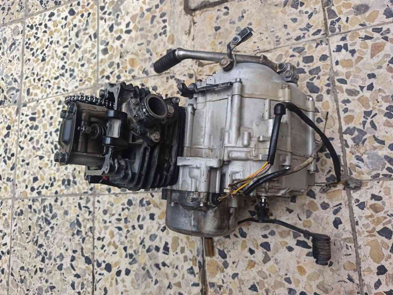 مكينه بوكسر 22 شغاله لا تنقص ولا تبخير وشرط الفحص نقصها قبق ولفات وبوبرن مال كام شفت بي صوت وراجز سلف تجي تفحص وتشغلها وتقتنع سعر (275)  بغداد العبيدي الشهداء الثالثه
***********
