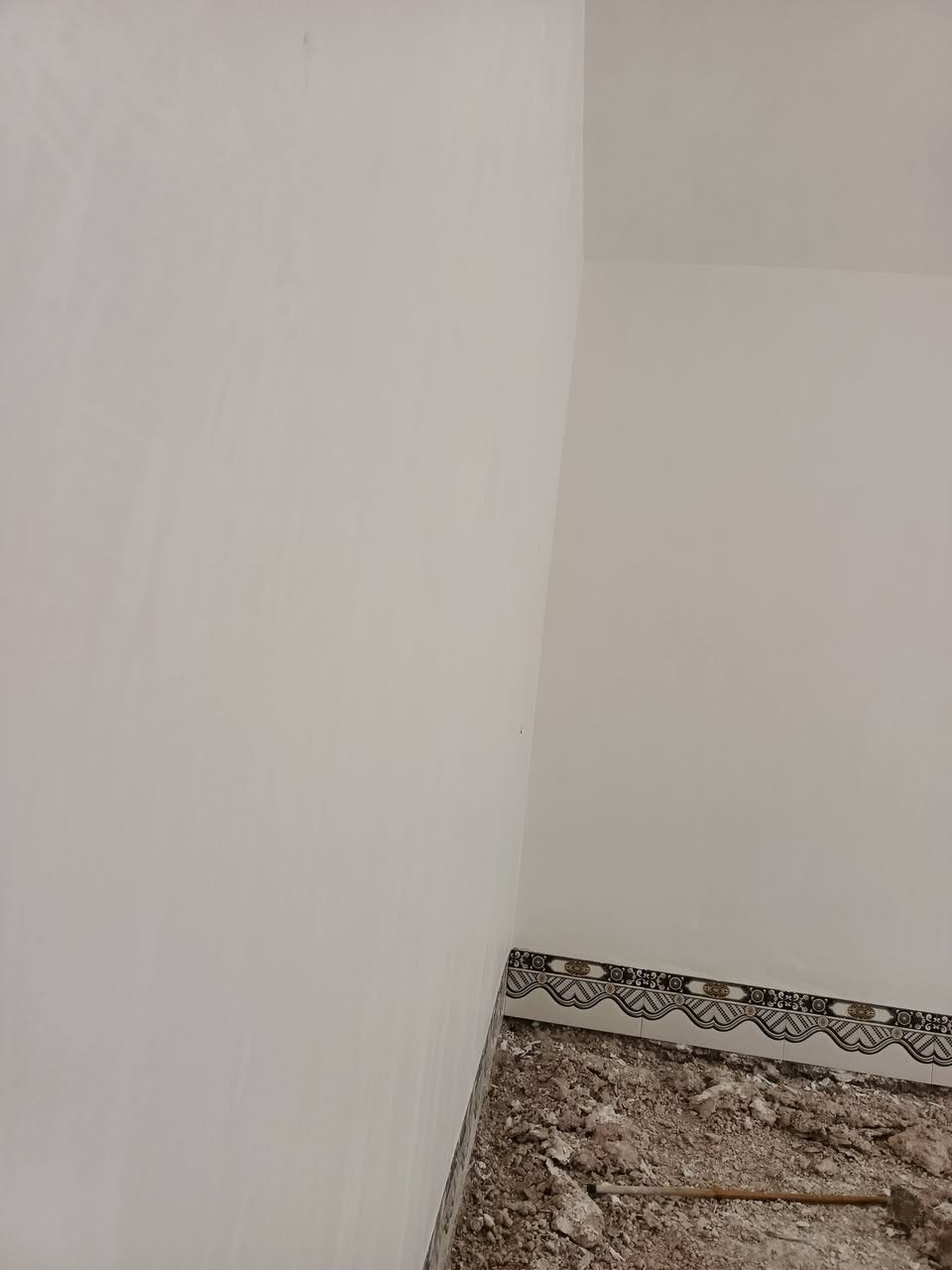 السلام عليكم متوفر خلفه لبخ ونثر واجهات وجص وبورك
تواصل على الرقم ***********
***********
