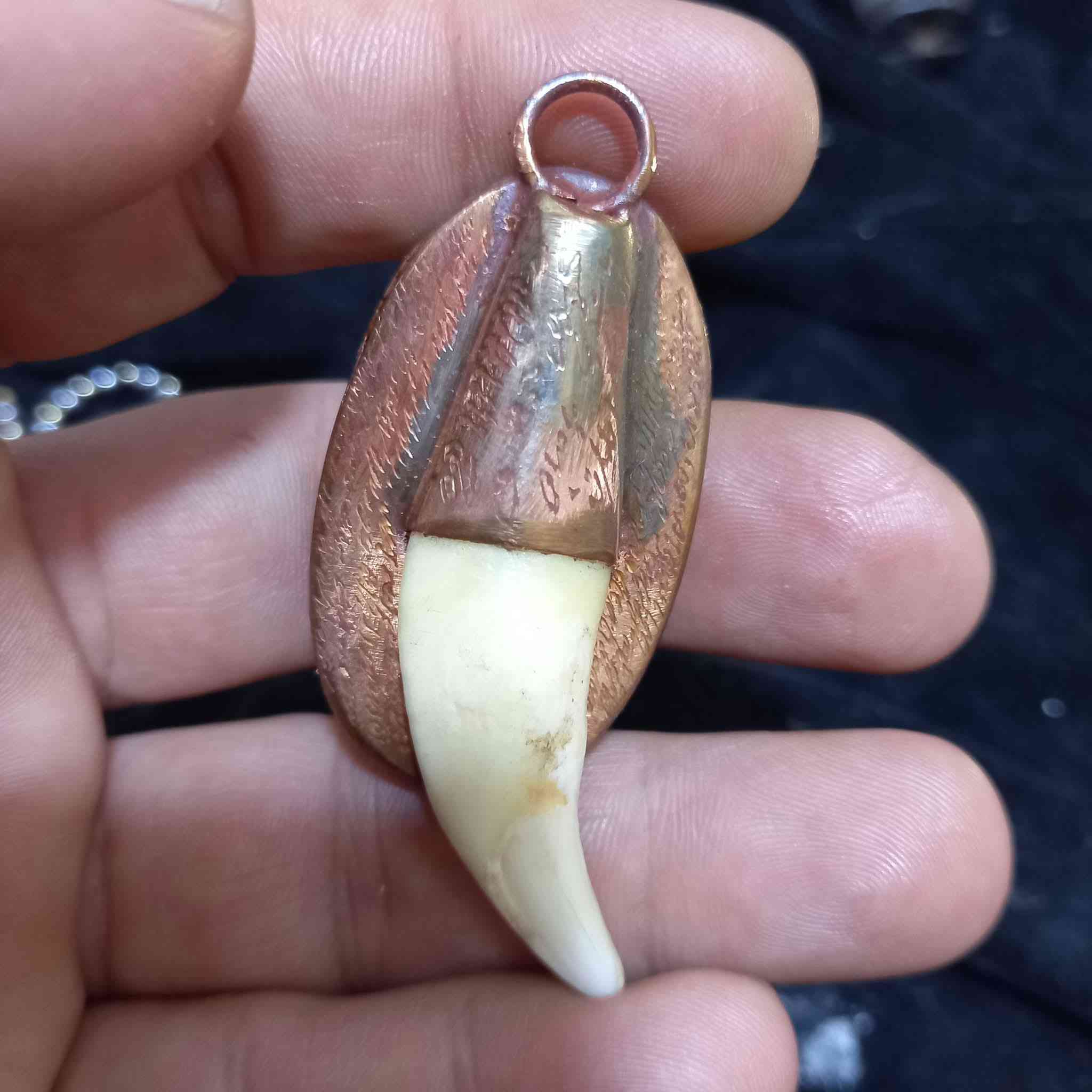 🐆حجر العباس آباد الافغاني الاصلي المرصود  يجذب المغناطيس مع سن الذيب السياقة نحاس مخطوط على النحاس خمسة عشر اية قرآنية مع طلسم شرف الشمس العنوان بغداد يوجد خدمة توصيل كافة المحافظات اي سؤال او أستفسار أو الحجز واتساب أو الإتصال بالرقم
***********
