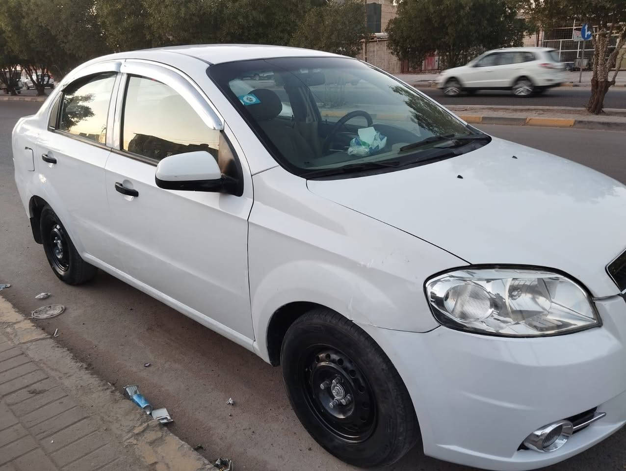 السلام عليكم  افيو
2011 خليجي محرك مفتوح، رقم مثنئ، بيها رشات صبغ، سياره جاهزه مكينه وقير سيارة احلى من الصورة مكان السيارة نجف مالكها جيراني،، السعر 67  رقمي.  *********** // ***********
