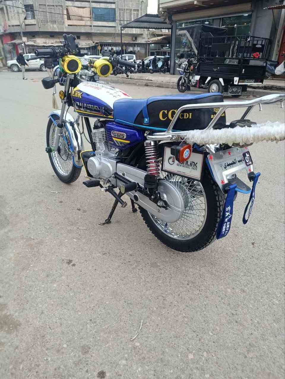 سلام عليكم دراجه  للبيع موديل 24دراجه حيل نضيفه ما متعوبه تخذه اطلع بيه وين ما تريد تجي تفحص اذاه ما تعجبك لا تخذ السعر 670او بيه مجال درجه مجنبزه لخر حبيه المكان كركوك حي صناعي القديم الرقم ***********موجود وتساب هم او الخاص مفتوح
