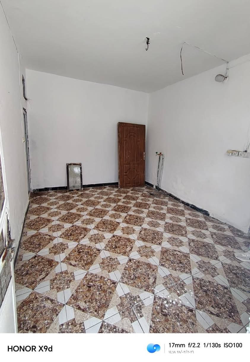 #اعلان

🏠دارللبيع ..... 

⭕العنوان:التقيه الثالثه مقابيل ساحه التوديع قرب الملعب الخماسي ..... 

⭕موقع مميز _

____

🌿زراعي سند25

🌿 معامله التطويب كامله 

🌿طابق واحد

♦️المساحة :200م

----------------

تفاصيل الدار 🏠

🌿غرف نوم عدد2💯

🌿صالة 

🌿مطبخ 

🌿استقبال 

🌿مجمع صحي 

    

 #للاستفسار الاتصال 

***********
