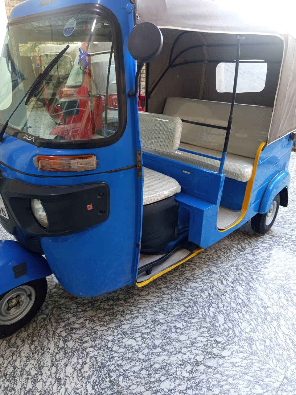 سلام عليكم تكتك البيع 20 بسمي***********
