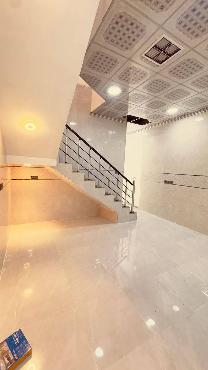 🔰دار للبيع طابو صرف بناء2026 الموقع كركوك منطقة الممدودة قرب جامع الصادق الأمين 

المساحه 100متر الواجهه 5متر يحتوي على  3غرف نوم  وهول2 ومطبخ حاروبارد واستقبال وصحيات 3 وكراج سياره درج داخلي داخلي 

السعر 110مليون وبي مجال للتواصل
للإستفسار اكثر الاتصال 
 ***********☎️
او مراجعة مكتب القاسمي للعقار الفرع 2 عنوان المكتب حي العسكري قرب جامع المعراج
