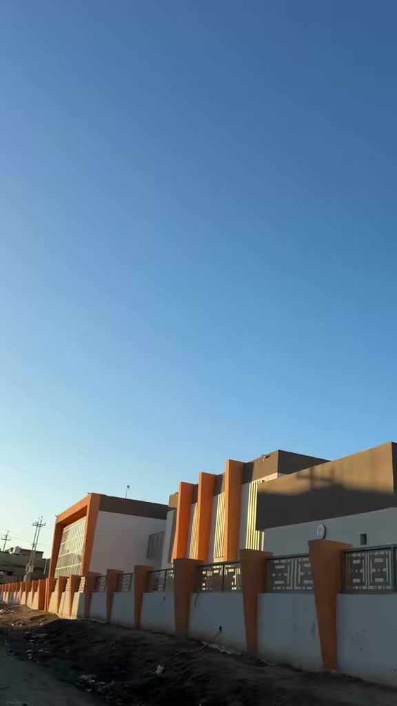 ماكس عدلة دراجة جديدة كلش وبوشه بلادمامفتوحة ومامفتوح بيها برغي وشرط تجي تشوفها خرسة صوت مكينه ناعمة كلش وياها غراضها وكفراتها لبلاد رصاصي ودواخل وخوراج ختم واحد شرط صارلها 3أشهر من طالعة من زيتون سعرها مليون مكاني ناصرية مركز رقمي***********
