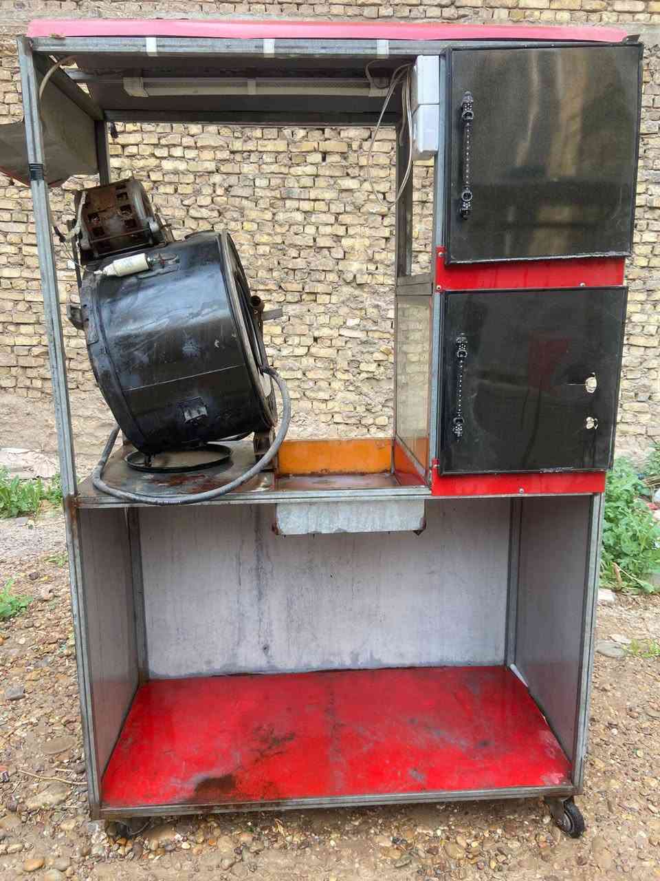 السلام عليكم
شباب عربانه مال حب وجبس 

متروكه صارلها سنه الماطور والكهرباء شغاله

يحتاجلها ترتيبات بسيطه متكلفك ٢٥

عارضها ب١٧٥ وبيها مجال شي بسيط

مكاني بغداد الاعضمية ***********
