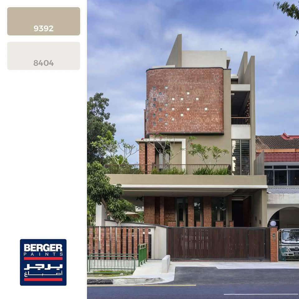 تُعدّ الأصباغ الخارجية أكثر من مجرد ألوان تزيّن الواجهات؛ فهي الدرع الأول الذي يحمي المباني من عوامل الطقس القاسية ويمنحها هوية بصرية مميزة. اختيار الصبغ المناسب يضمن ثبات اللون، مقاومة الرطوبة والحرارة، ولمسة جمالية تدوم لسنوات. ومع التطور الحديث في تقنيات الأصباغ، أصبح بالإمكان الجمع بين الجودة العالية والمظهر العصري في آنٍ واحد.
برجر ….. استشمار يدوم
#اصباغ_برجر_فلسطين
                                                         ***********
