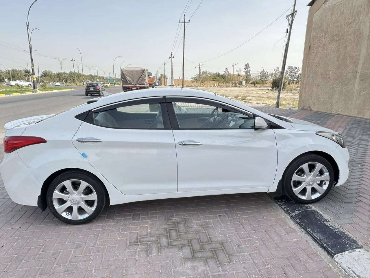 السلام عليكم النترا 2013خليجي رقم بغداد جاهزه 
مكفوله من الضربه والتبديل والحار طخات بسيطه صبغتهن موضح بلسونار مكينه 1600دوش تبريد ثلج 
تدفئه تخم تاير حداديه جديده شاشه كامره تحكمات 
مكان السياره كربلاء السعر 105مجال بسيط جدا 
***********
