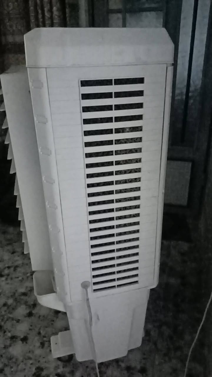 كونفيرا للبيع نضافه 100/90
السعر 150 نهايته


**إذا كنت صاحب هذا الإعلان وتريد حذفه لأي سبب، رجاءا أرسل رسالة إلى الدعم الفني**