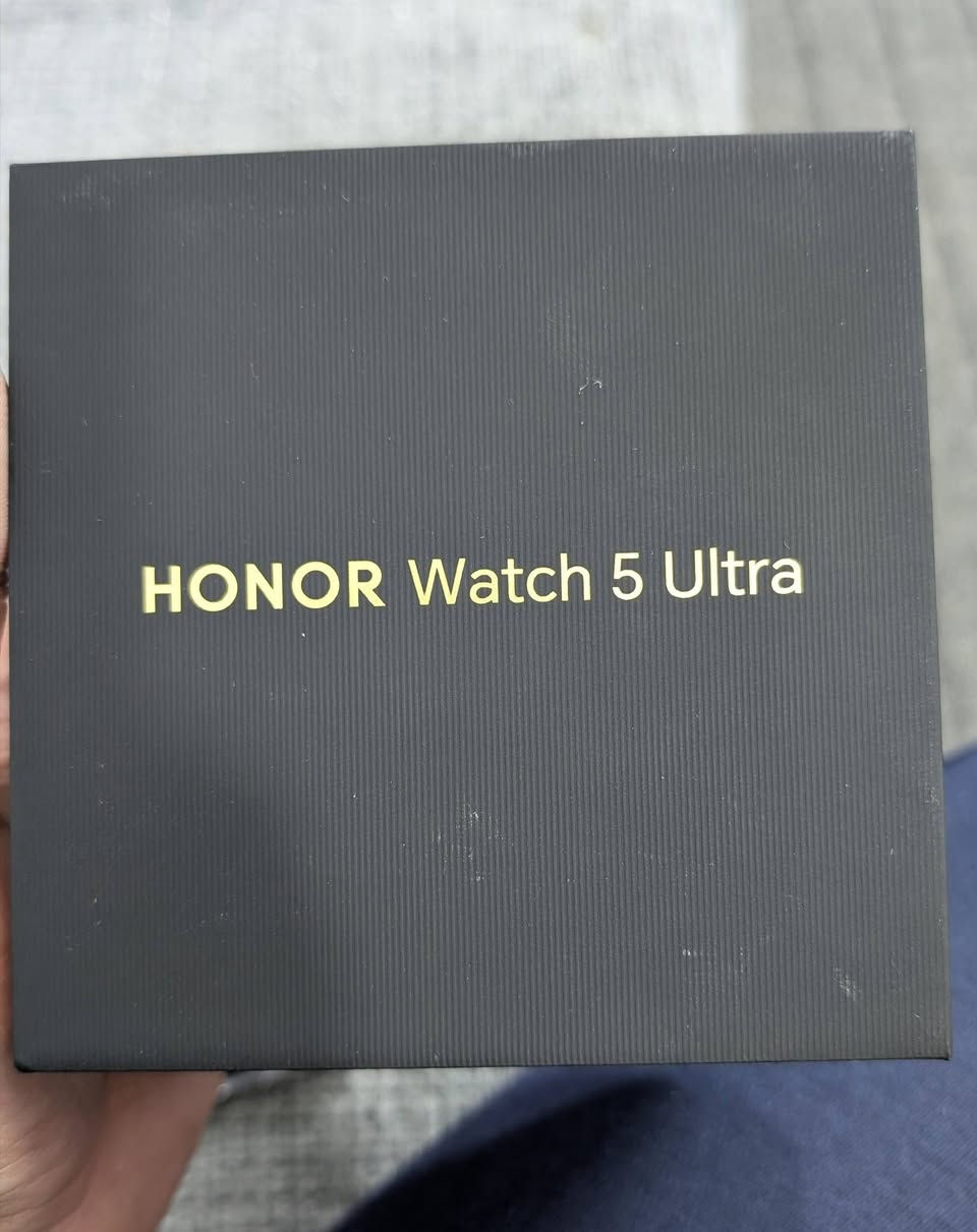 ساعة هونر الجديده ايطار تيتانيوم مقاومه عسكريه مامستخدمه بجيس 
السعر قفل 250 الف 
يوجد توصيل *********** النجف
