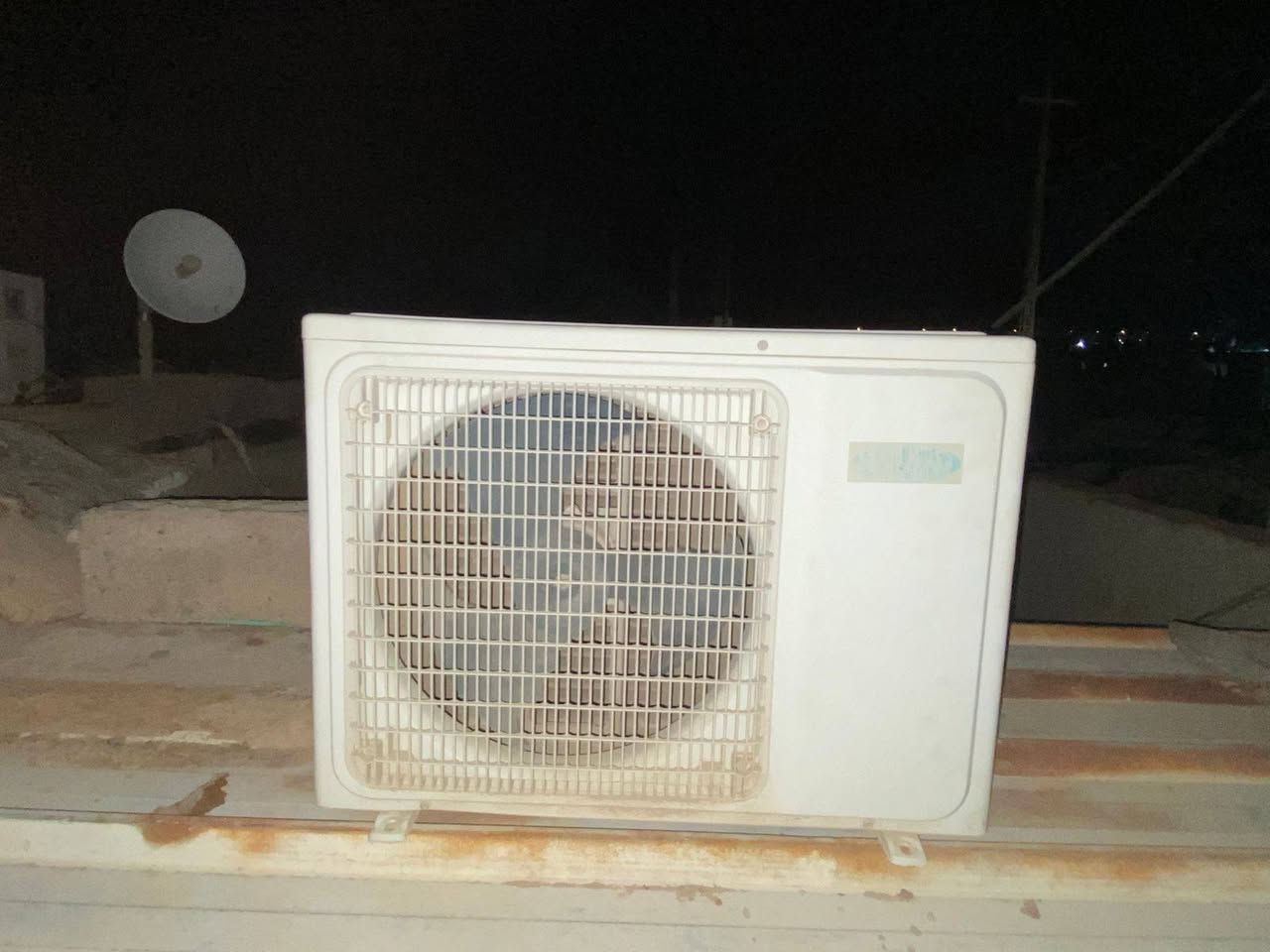 سبلت طن جنرال مستعمل 3 اشهر فقط غاز الاصلي مال الشركه السعر 150 نهايته العنوان بصره تنومه نهر حسن شارع البراجعة البصرة, العراق


**إذا كنت صاحب هذا الإعلان وتريد حذفه لأي سبب، رجاءا أرسل رسالة إلى الدعم الفني**