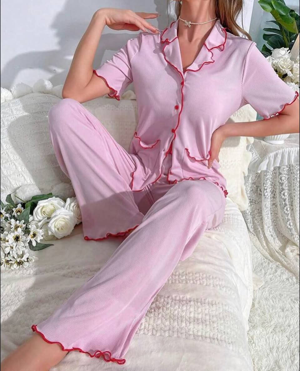 عرض خاص
اذا تاخذ درزنين توصيل مجاني 
تراك نسائي خامه كلينكس سعر الدرزن 108 الف
فري سايز يلبس لحد وزن 85 كيلو
اقل طلب نص درزن من كل موديل
عنوان المحل شورجه قرب البنك المركزي شارع تحت التكيه عماره النعمان زين العابدين العسكري ***********
