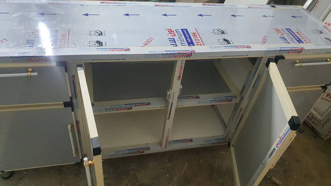 كاونتر جديد الطول مترين فقط ارضى لون رصاصي يخبل شغل
تسكام درجه اولئ شرط الشغل سعره 250 الف

مكاني ديوانيه جامع شاكر هندس قرب مدرسه الخلاني ***********
