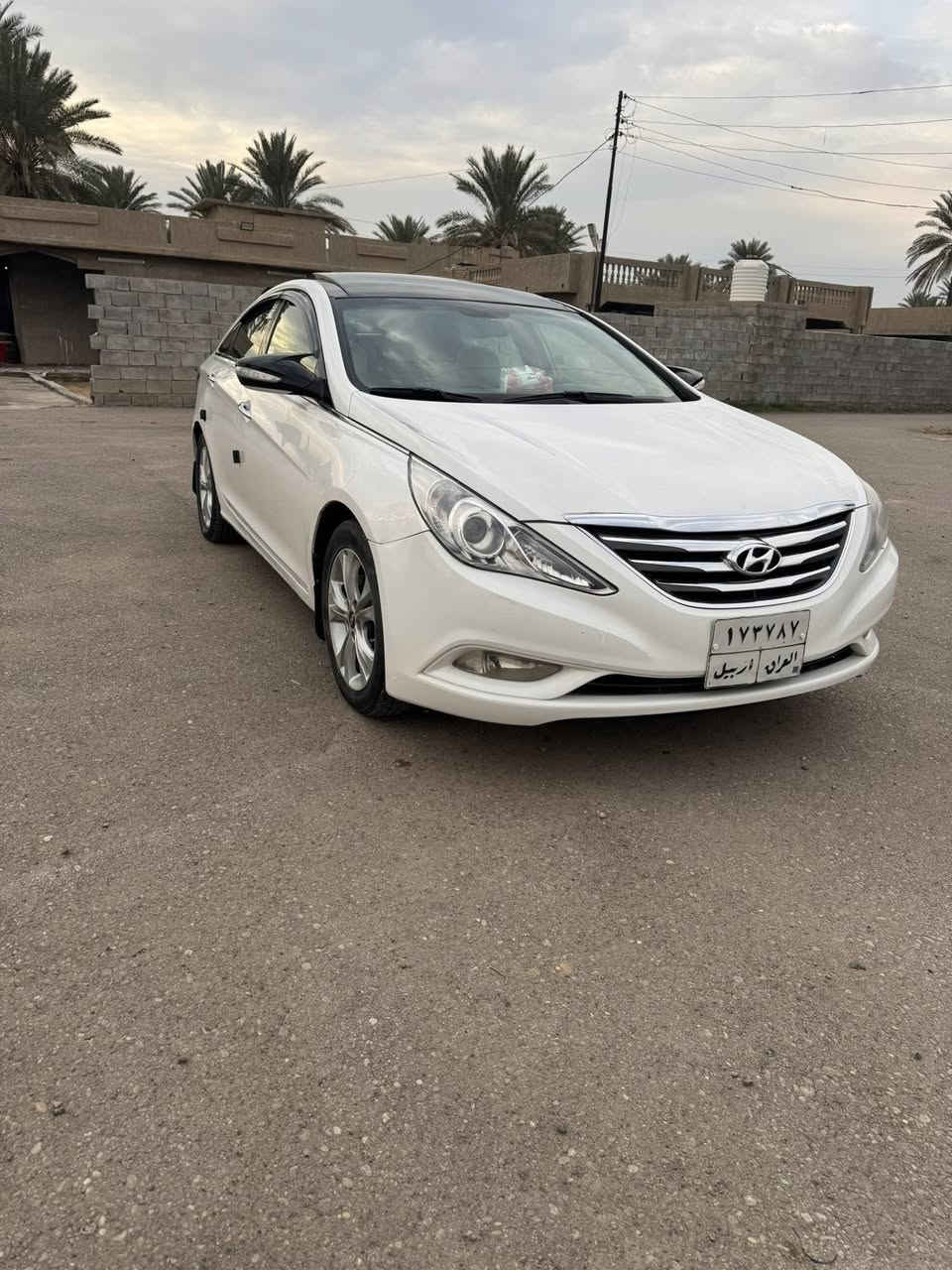 سونتا ٢٠١١ رقم اربيل تحويل مباشر. محرك دوش ٢٤٠٠ شرط 
سياره بيه صبغ ربع البنيد. والجاملغ الخلفي. بدون دواخل. فول موصفات بصمه. فتحه كشنات جلد. العنوان صلاح الدين قضاء بلد رقم الهاتف ***********
او ***********
